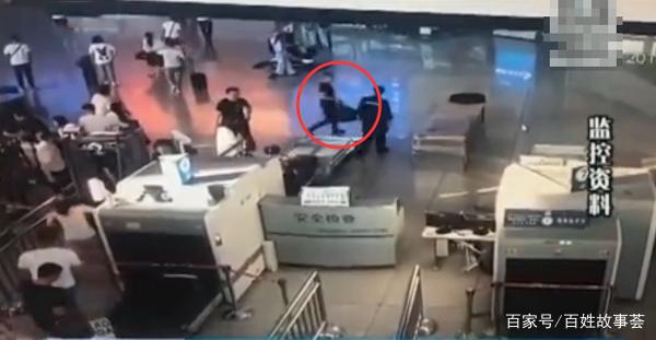男子過安檢時拔腿就跑，被民警抓獲后一查傻了眼：心虛，跑習(xí)慣了