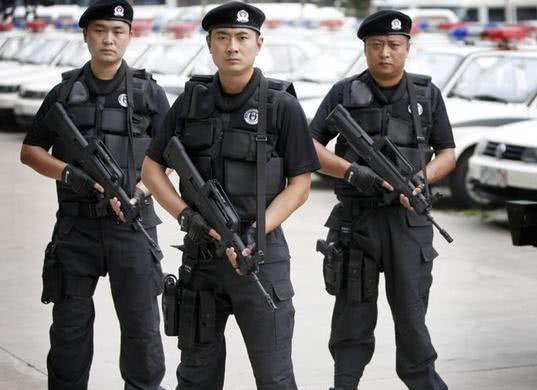 防彈衣真能防止子彈嗎？特警告訴你真實(shí)體會(huì)，很是后怕！